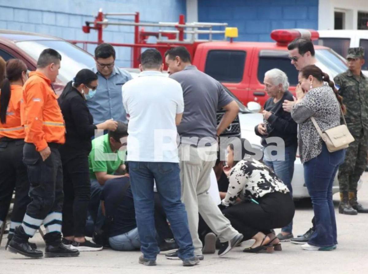 Dolor invade a familiares en velatorio de Félix Núñez, víctima del derrumbe en Loarque