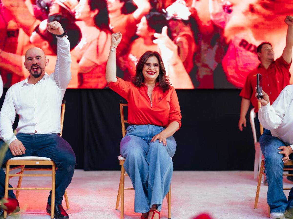 Rixi Moncada recorre la zona sur y reitera propuesta de eliminar central de riesgo