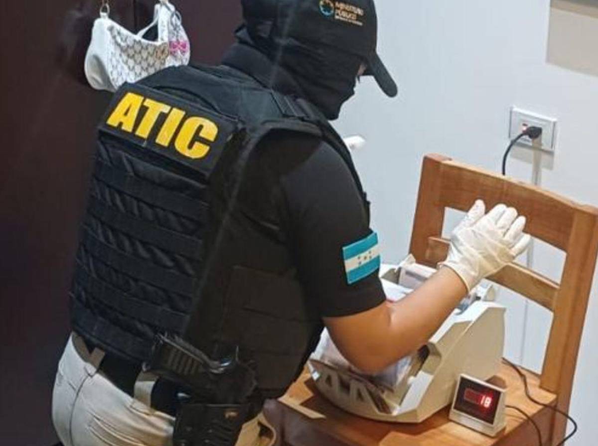 Hijo de Iván Velásquez mantiene relación con hermana de la pareja de su padre