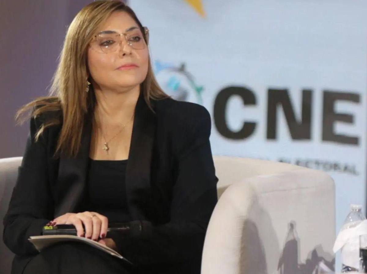 Ana Paola Hall reaparece en redes y atiza contra Salvador Nasralla