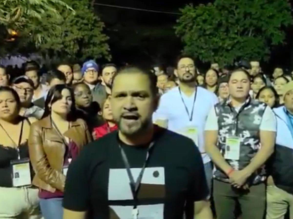 Roberto Contreras responde a Iroshka Elvir tras indirecta en redes sociales