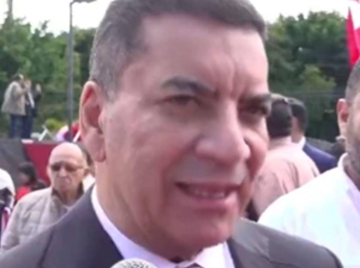 Elvin Santos reaparece en aniversario del PLH y envía mensaje a Nasry Asfura