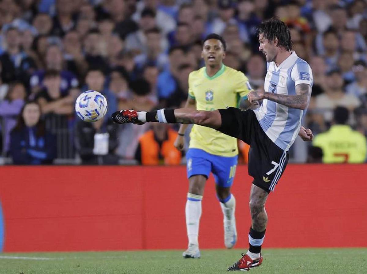 Messi deja dardo a Raphinha: revuelo tras goleada de Argentina a Brasil
