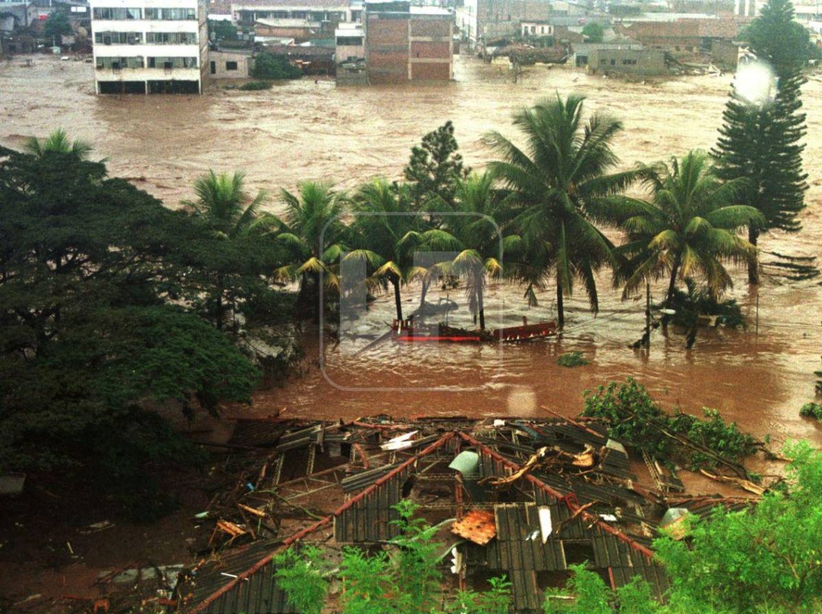 Fotos inéditas de la devastación causada por el huracán Mitch en Honduras