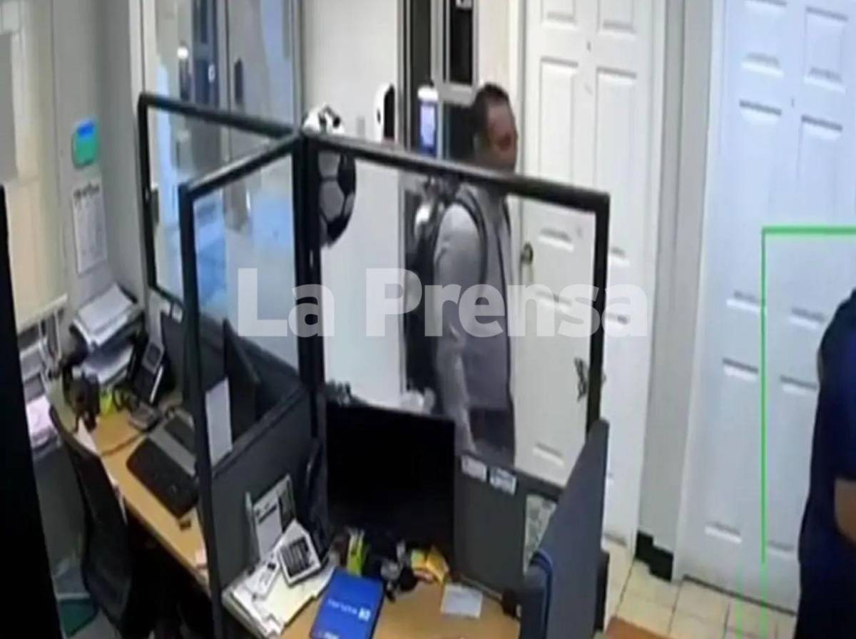 Dolor invade a familiares en velatorio de Félix Núñez, víctima del derrumbe en Loarque