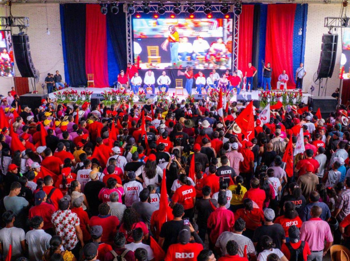 Rixi Moncada recorre la zona sur y reitera propuesta de eliminar central de riesgo