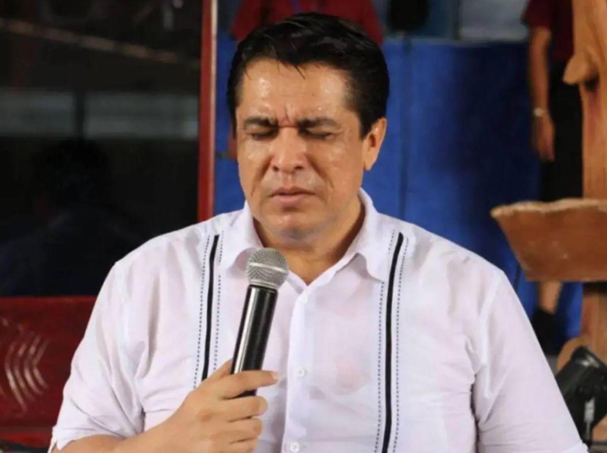 Fuerza maligna: Pastor Roy Santos se pronuncia tras ritual de Nasry Asfura en Copán Ruinas