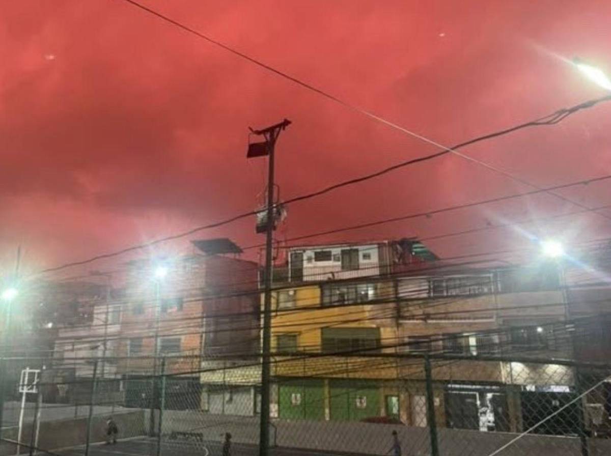Venezuela: el cielo se tiñe de rojo en Caracas una semana después del doble terremoto