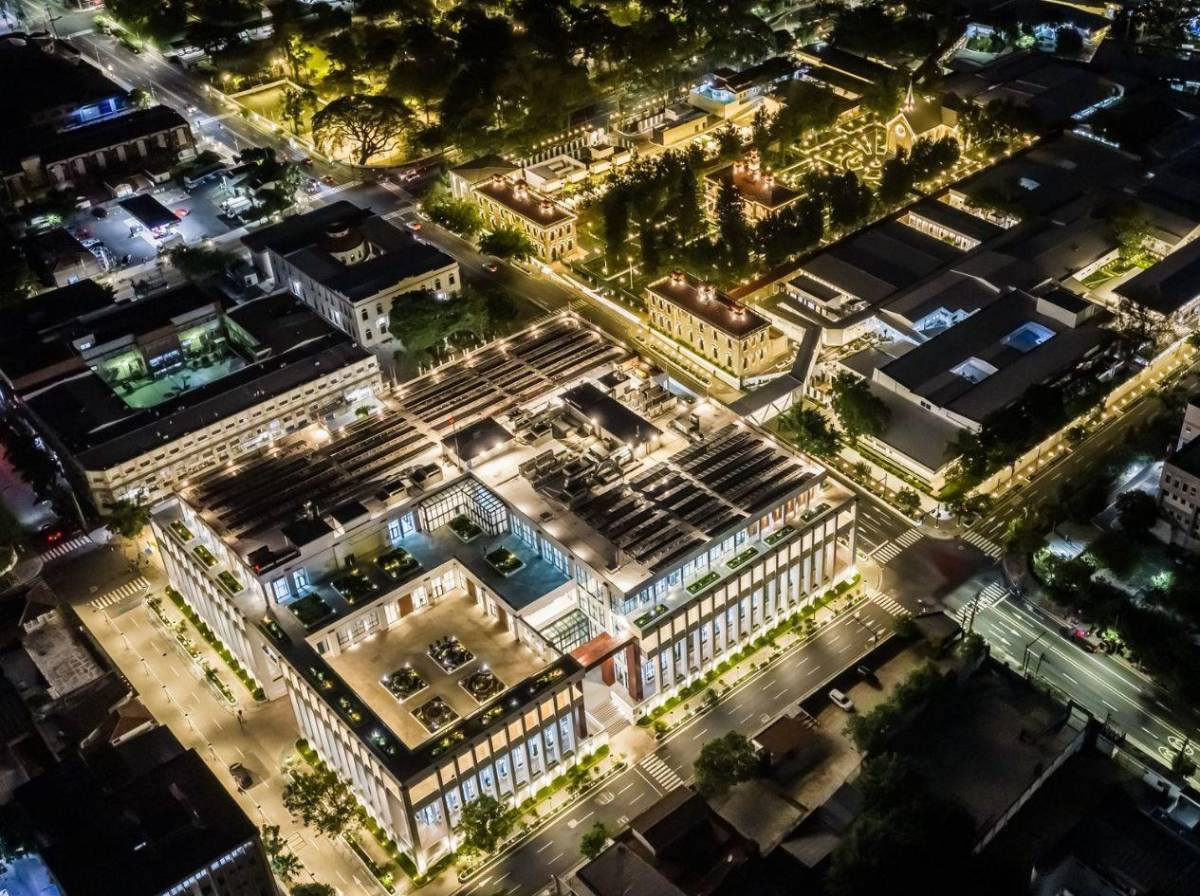 Bukele inaugura modernas instalaciones del Hospital Rosales en El Salvador