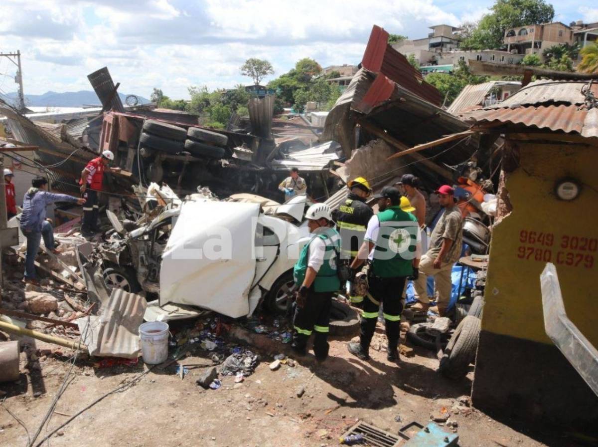 Conductor de volqueta quedó calcinado tras el brutal accidente en la colonia Villa Nueva