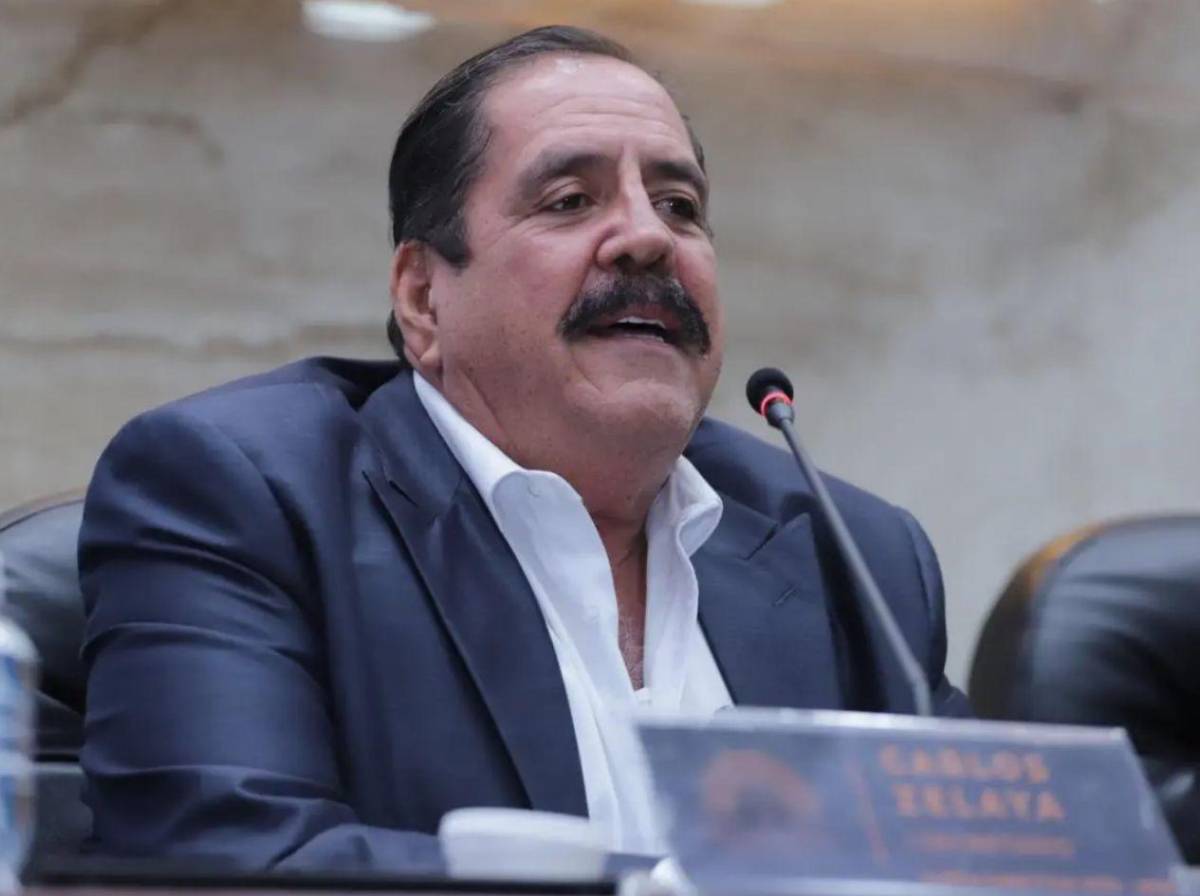 Carlos Zelaya sufre terrible enfermedad y recibe tratamiento en México