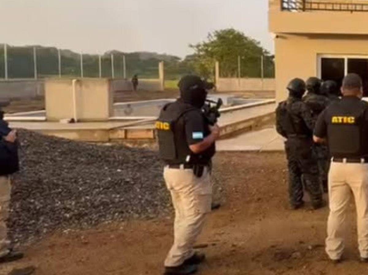 Un capturado, armas y droga decomisadas dejan allanamientos contra Los Coleman