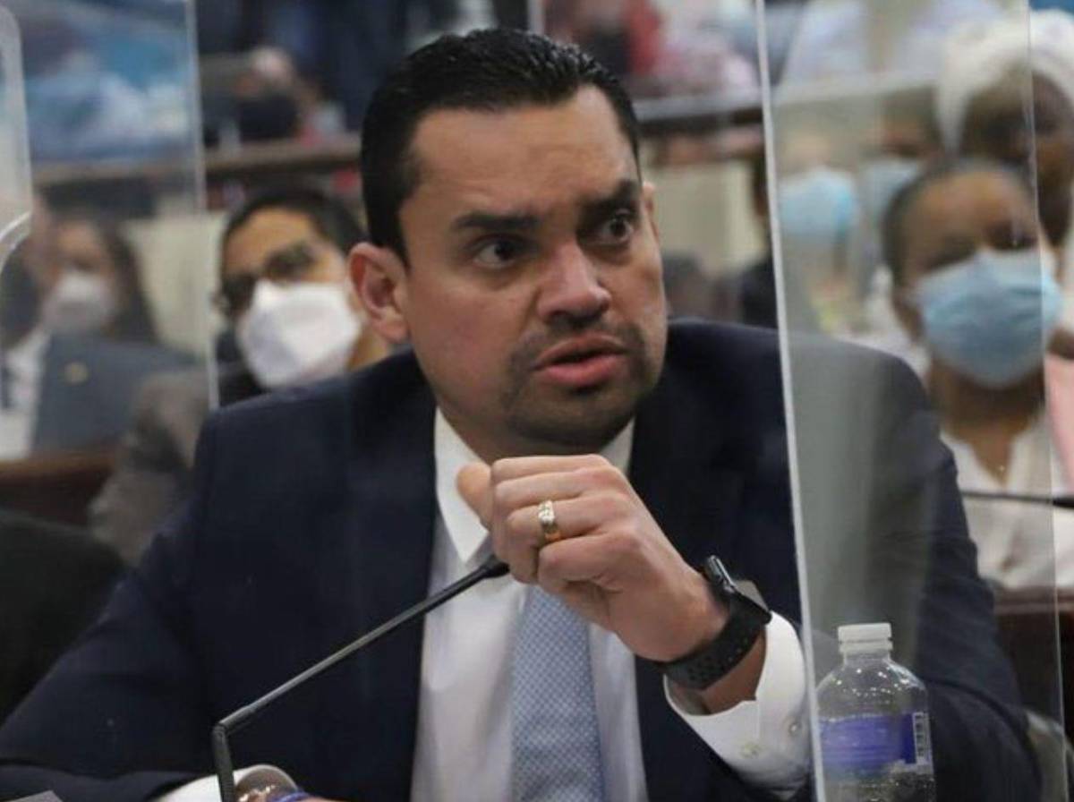 Tomás Zambrano carga contra Marlon Ochoa por los audios divulgados por el MP