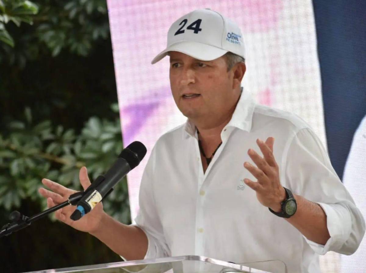 Ricardo Álvarez se pronuncia sobre el retorno de Juan Orlando Hernández