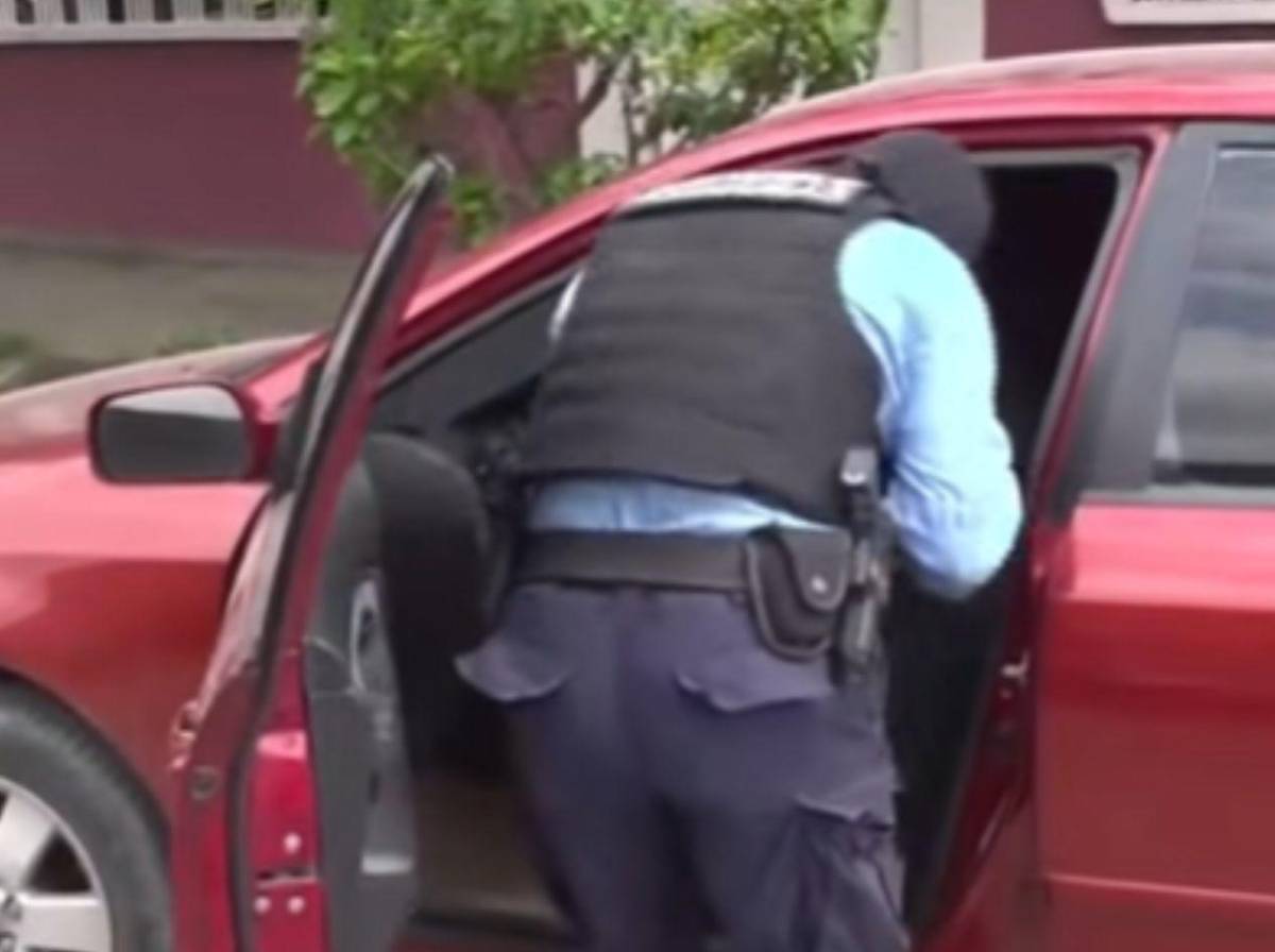 Le dejaron un rótulo: hallan muerto a taxista VIP en San Pedro Sula