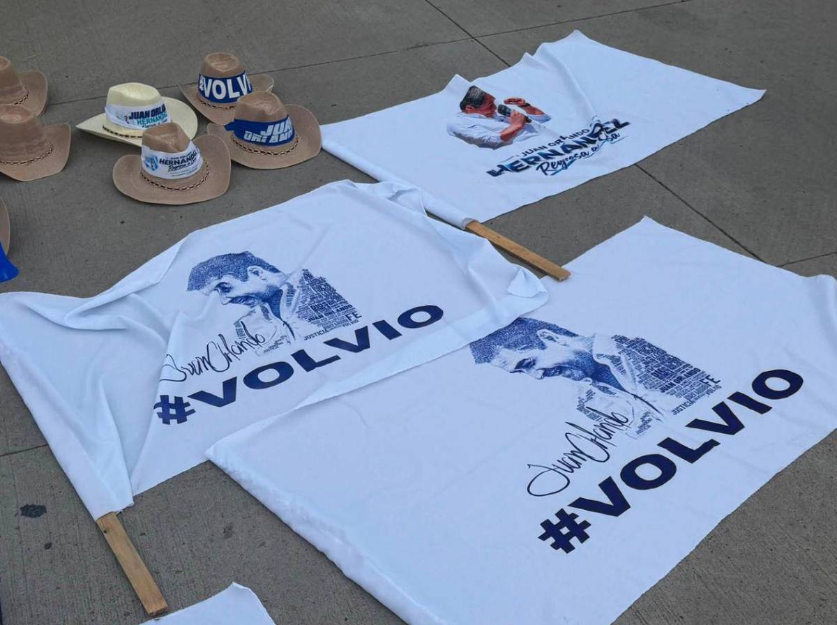 Ambiente en Palmerola previo a la llegada de Juan Orlando Hernández