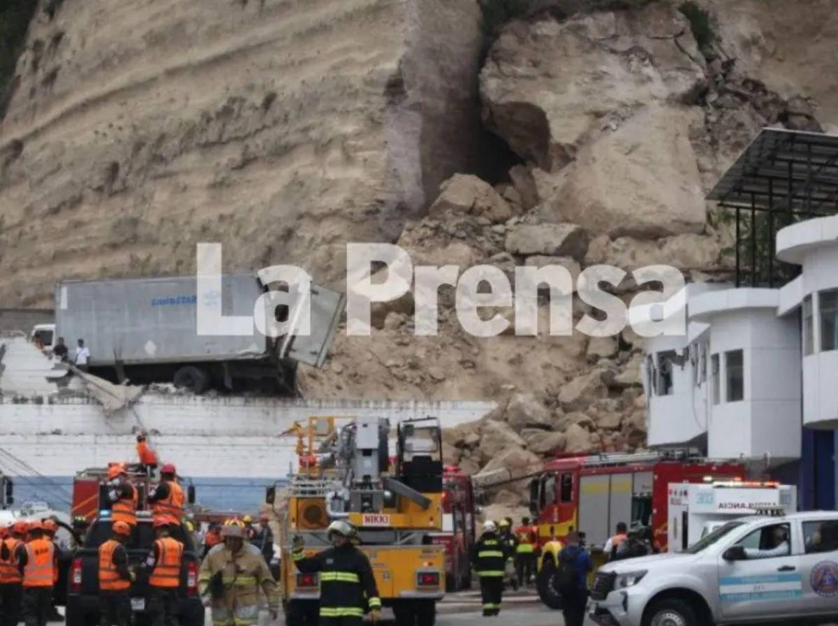 Dolor invade a familiares en velatorio de Félix Núñez, víctima del derrumbe en Loarque