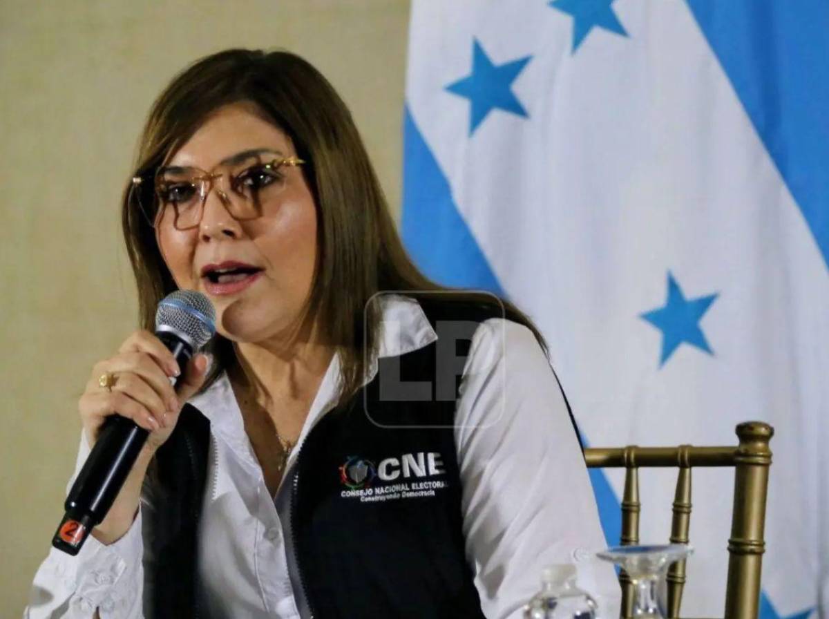 Ana Paola Hall reaparece en redes y atiza contra Salvador Nasralla