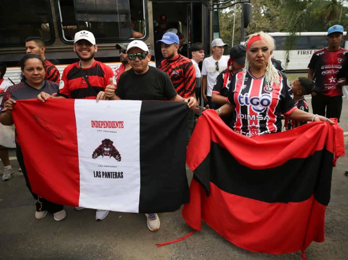 Color y emoción en Cantarranas por la final de ida del Ascenso
