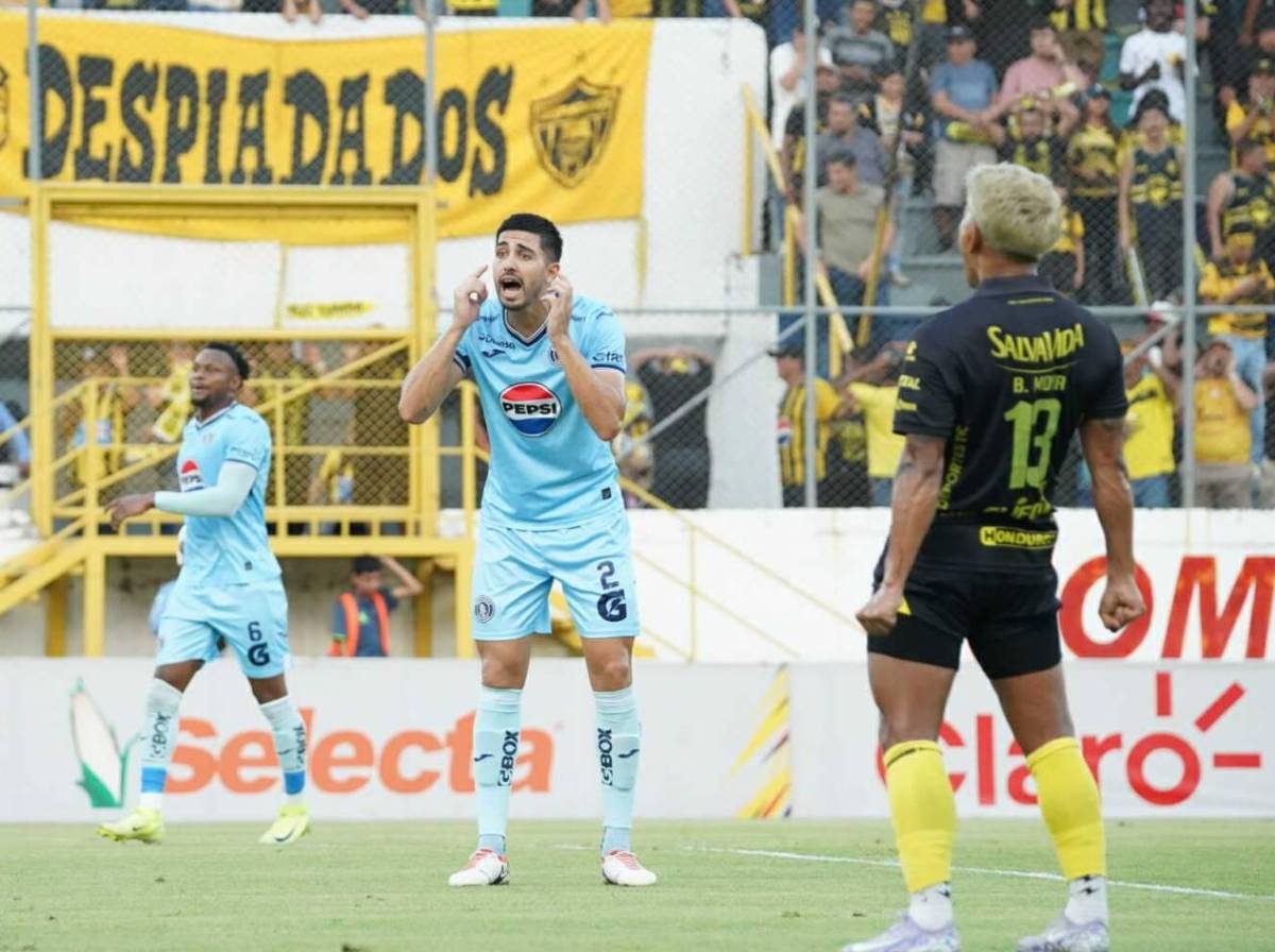 Bajas, futuro de Diego Vázquez y fichaje argentino que prepara Motagua