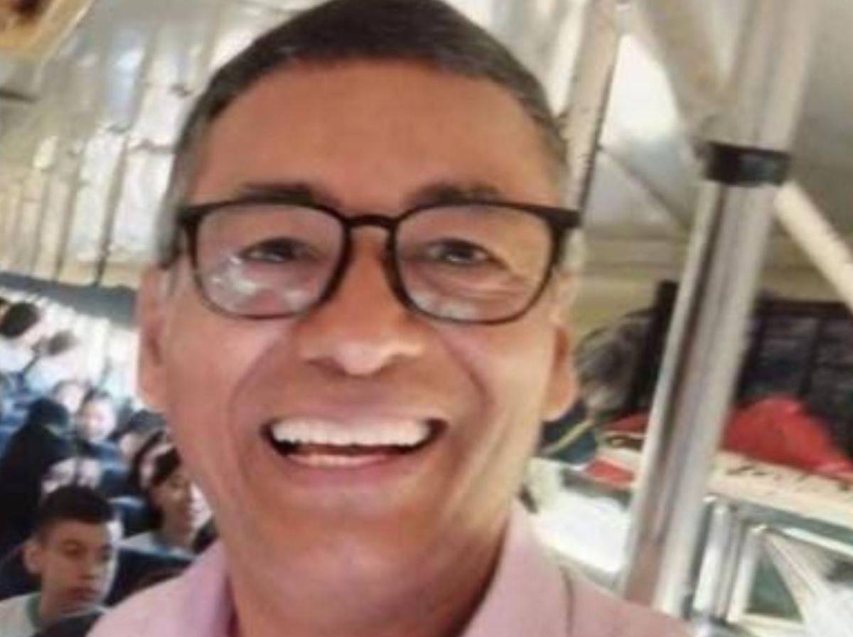 No toleraba las injusticias: entierran al director Víctor Fiallos en SPS