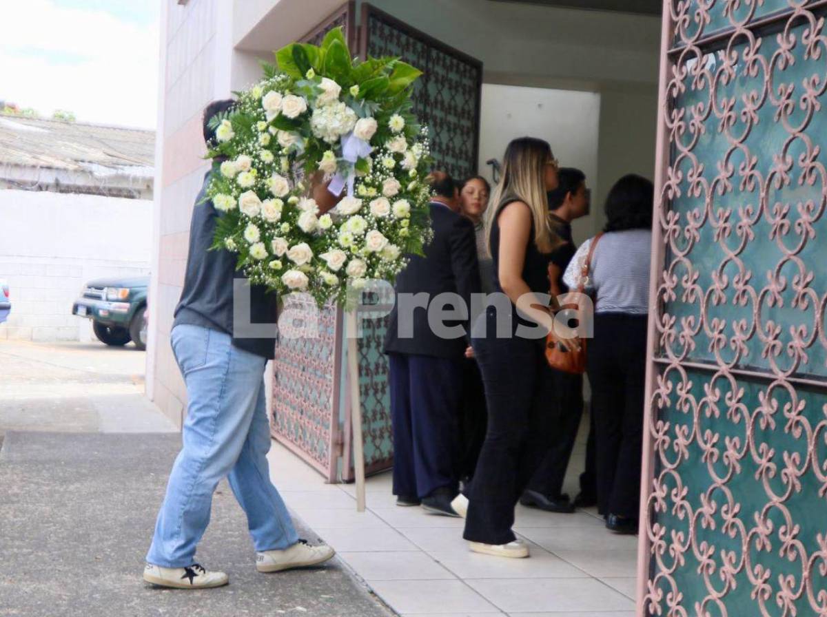 Dolor y tristeza: familiares y amigos despiden a la querida chef Sandra Díaz