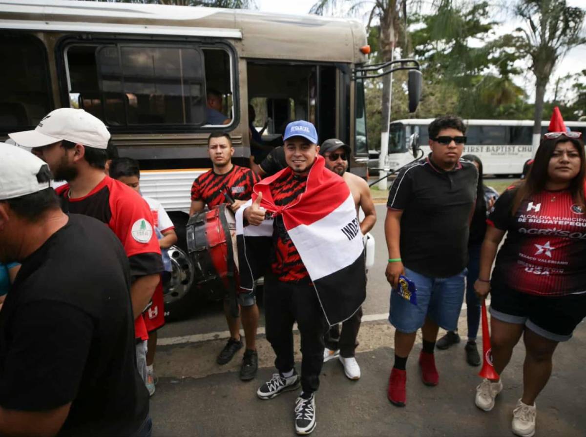 Color y emoción en Cantarranas por la final de ida del Ascenso