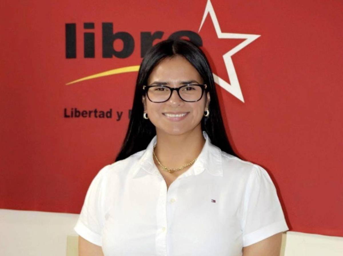 José Carlos Cardona se burla de Isis Cuéllar por salir huyendo de la asamblea de Libre