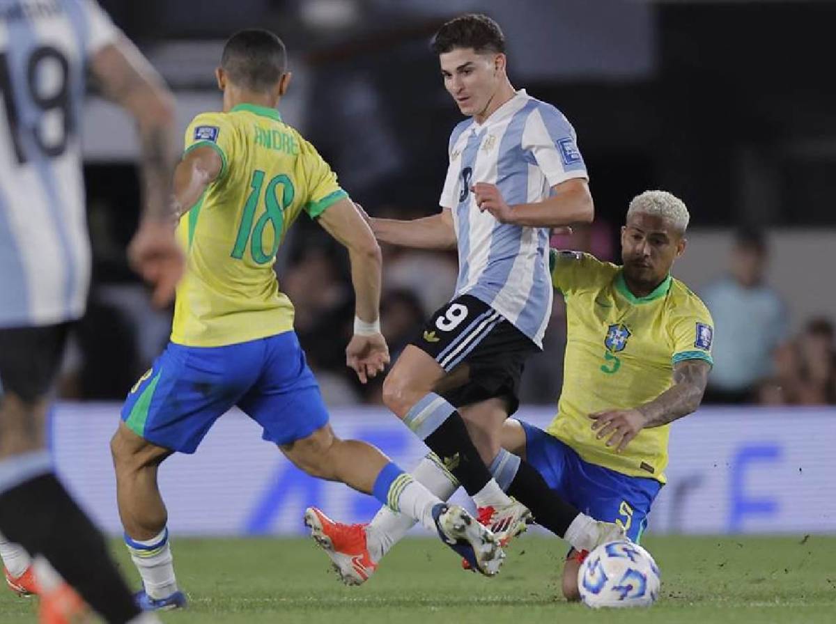 Messi deja dardo a Raphinha: revuelo tras goleada de Argentina a Brasil