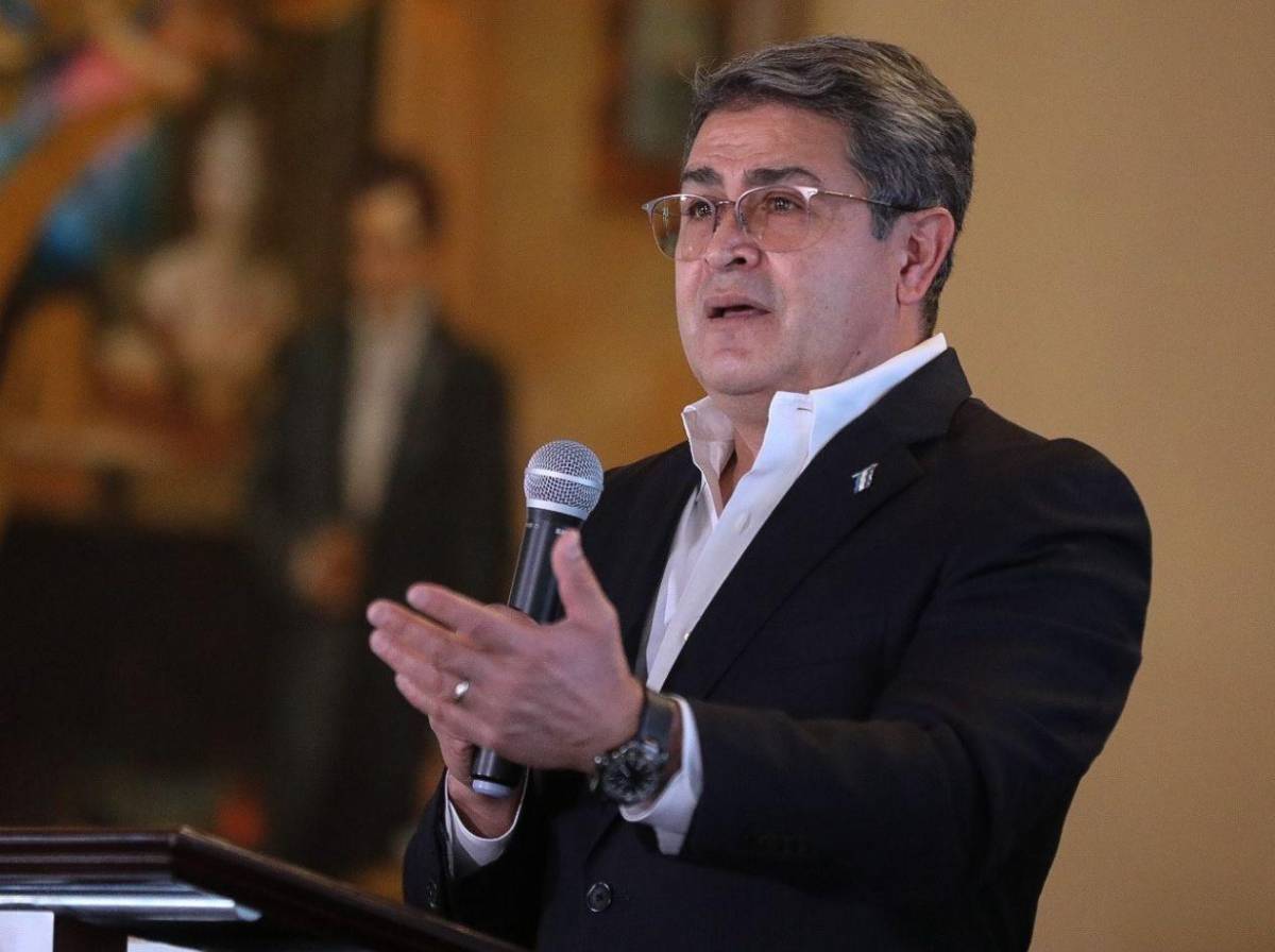 Ricardo Álvarez se pronuncia sobre el retorno de Juan Orlando Hernández