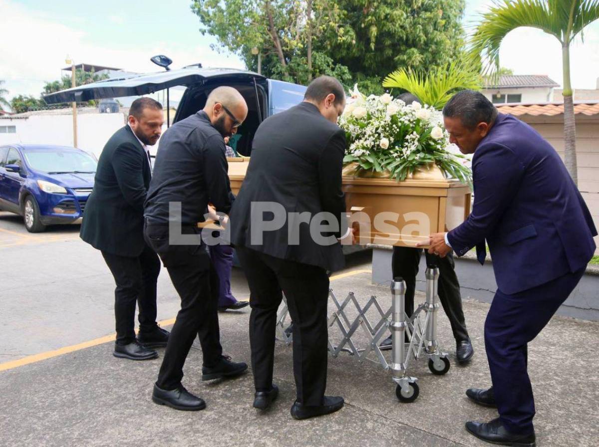 Dolor y tristeza: familiares y amigos despiden a la querida chef Sandra Díaz