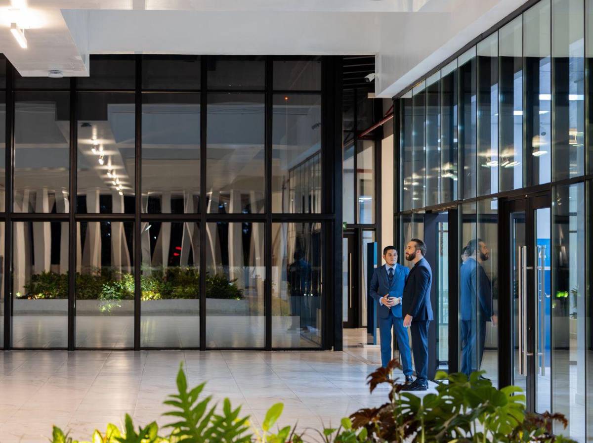 Bukele inaugura modernas instalaciones del Hospital Rosales en El Salvador