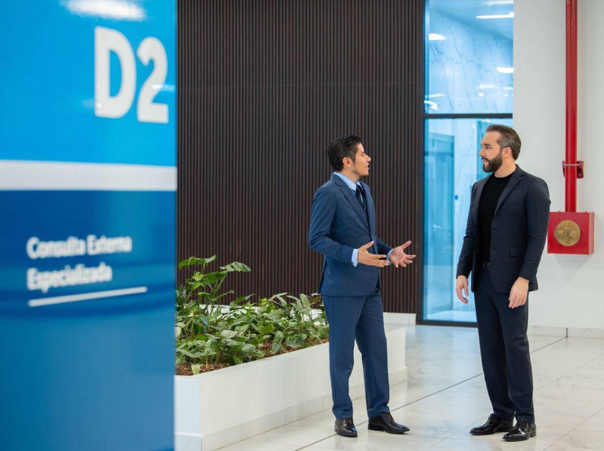 Bukele inaugura modernas instalaciones del Hospital Rosales en El Salvador