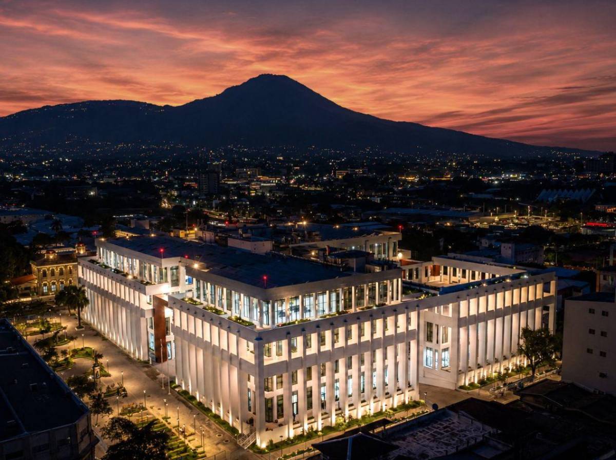 Bukele inaugura modernas instalaciones del Hospital Rosales en El Salvador