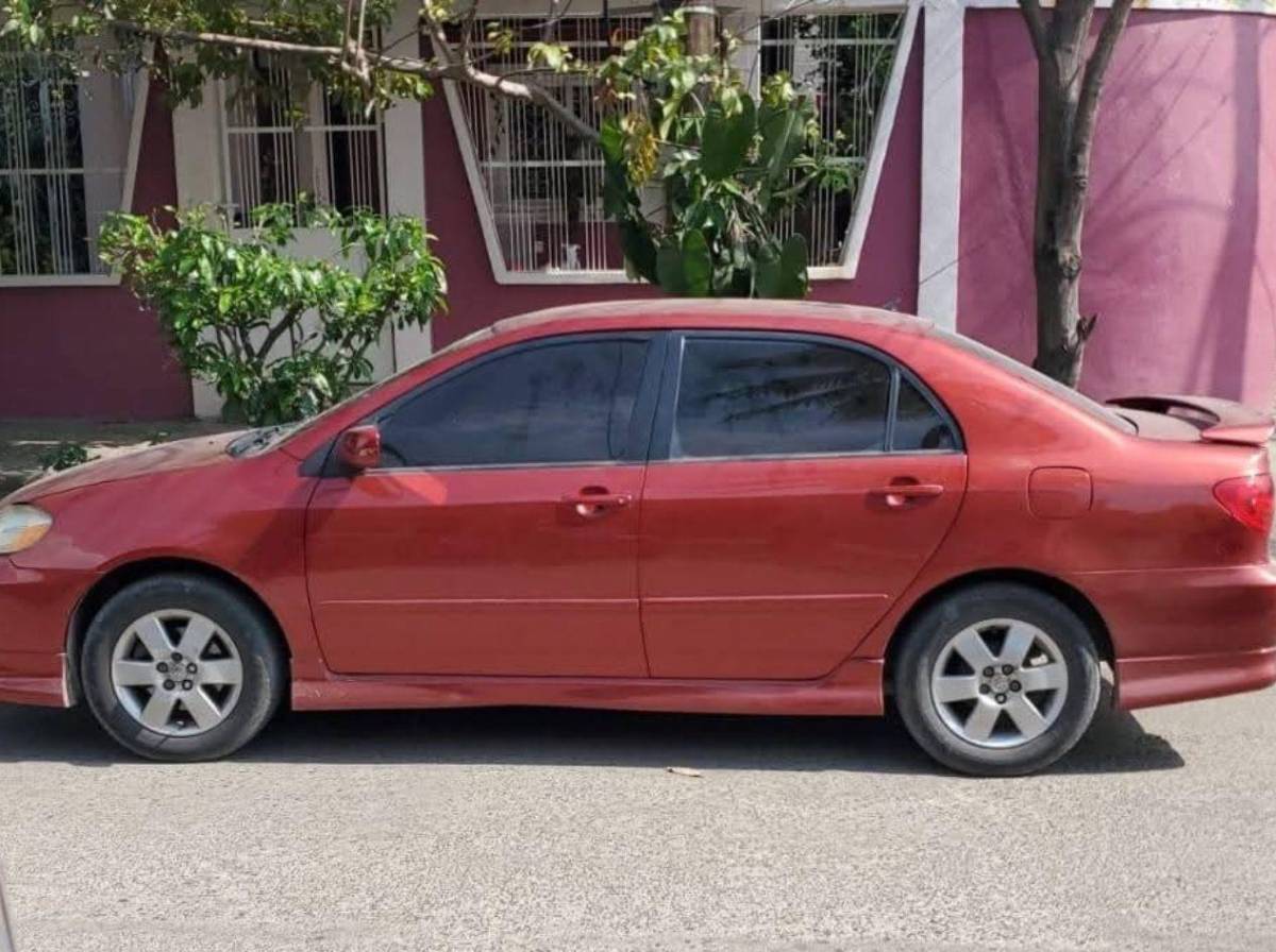 Le dejaron un rótulo: hallan muerto a taxista VIP en San Pedro Sula