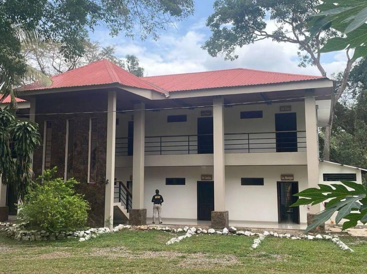 Centro turístico, finca, casas y carros: bienes asegurados a Martín Flores