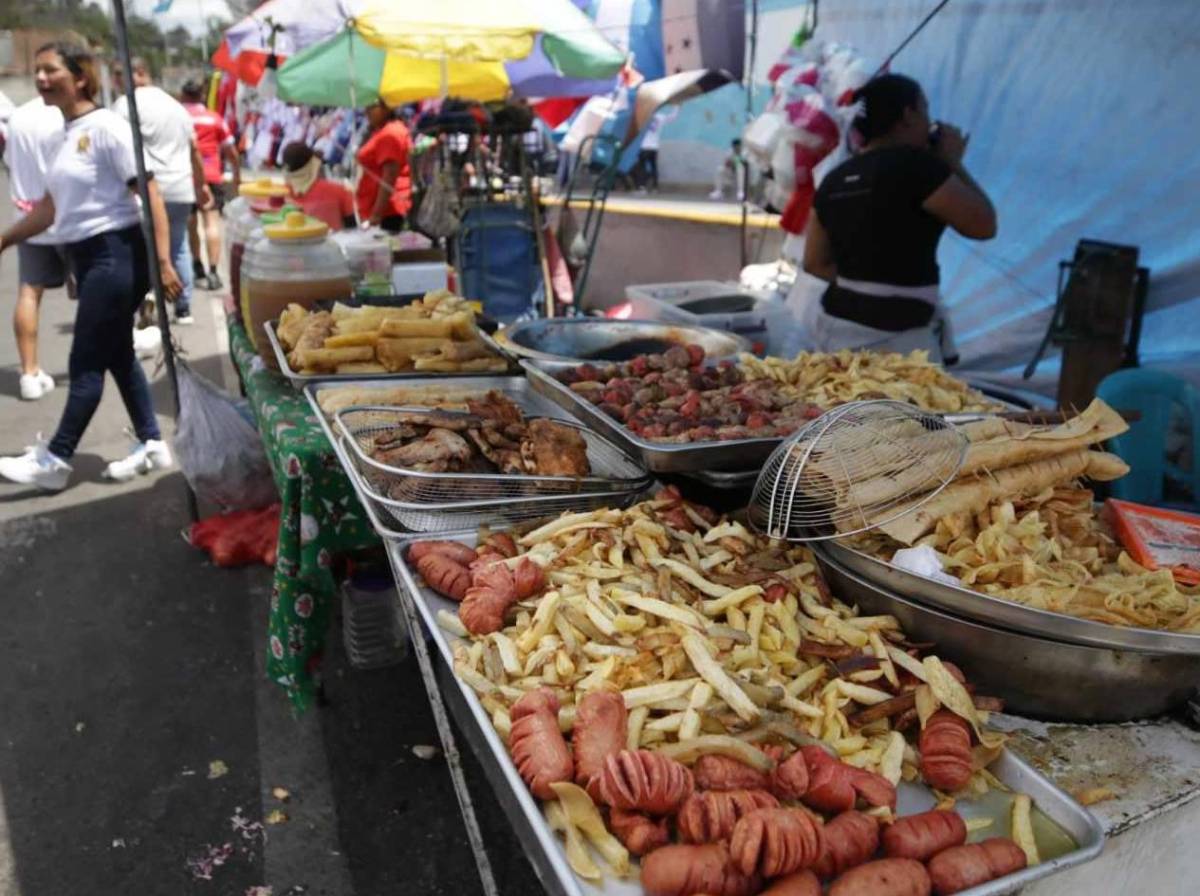Olimpia vs Real España: chicas roban suspiros y ambiente de fiesta en el Nacional