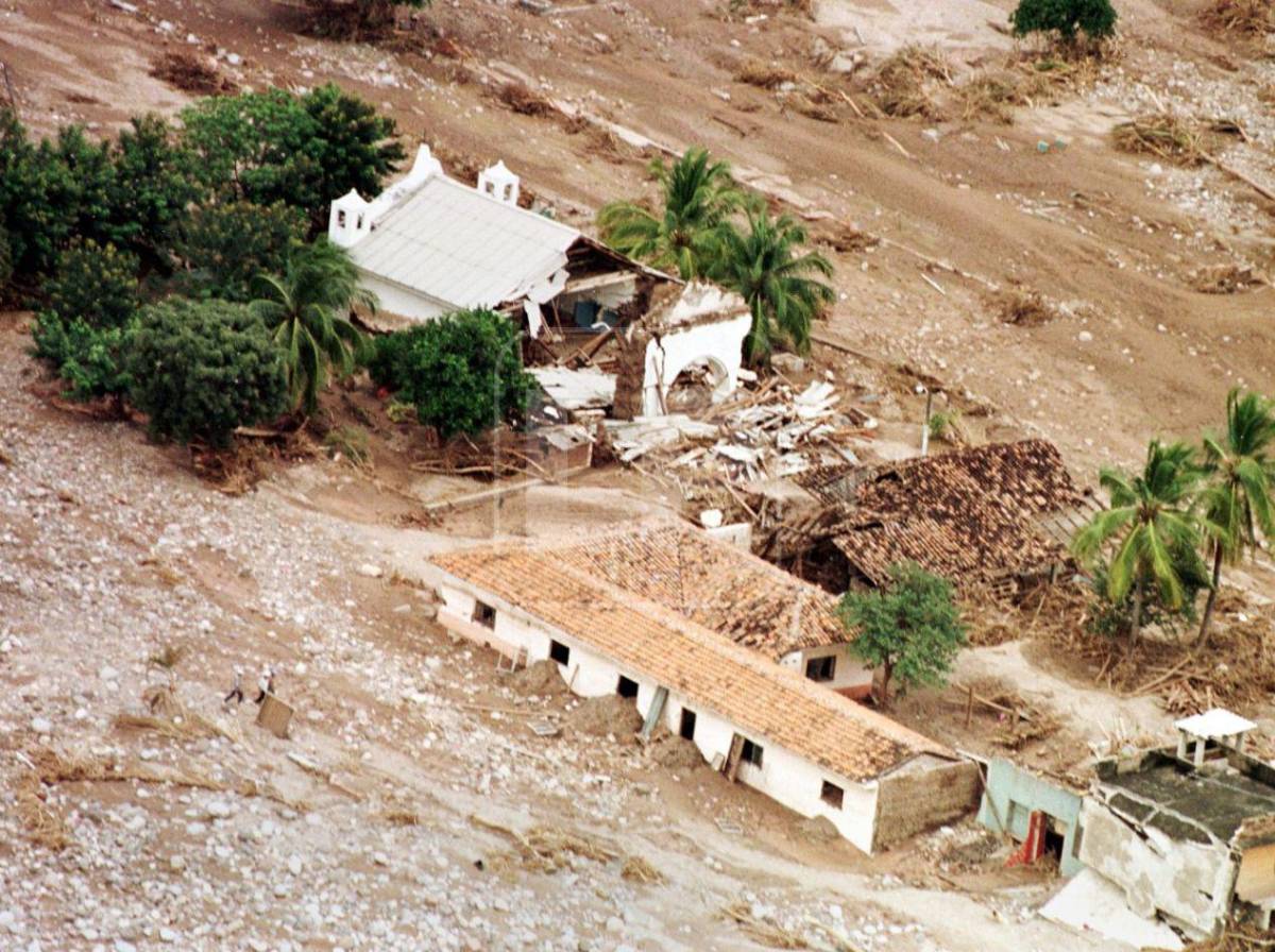 Fotos inéditas de la devastación causada por el huracán Mitch en Honduras