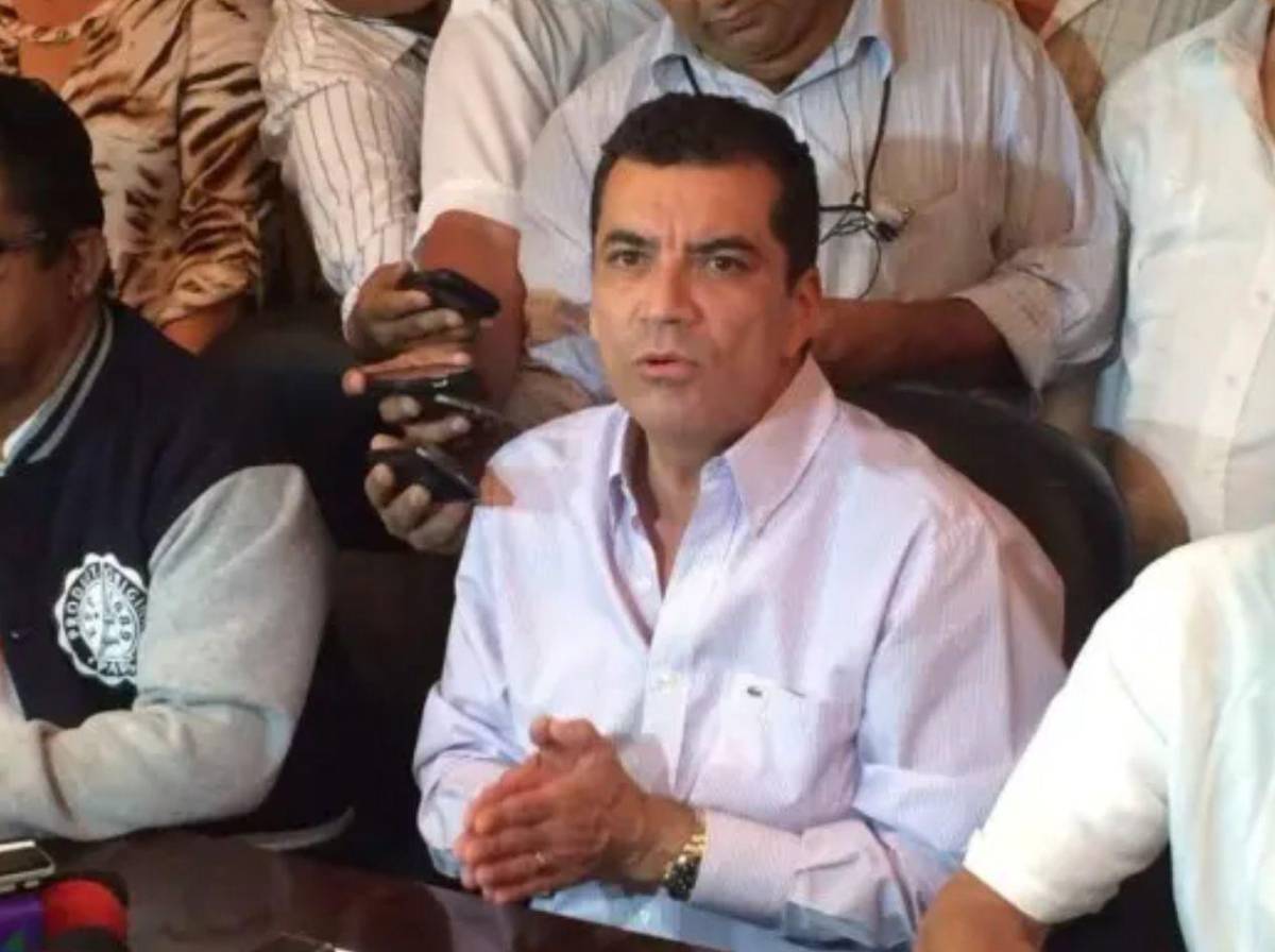 Elvin Santos reaparece en aniversario del PLH y envía mensaje a Nasry Asfura