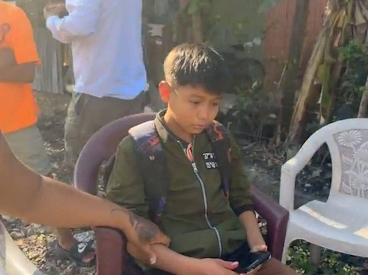 Doloroso adiós: Kenneth se despide de su madre y hermanito fallecidos en accidente