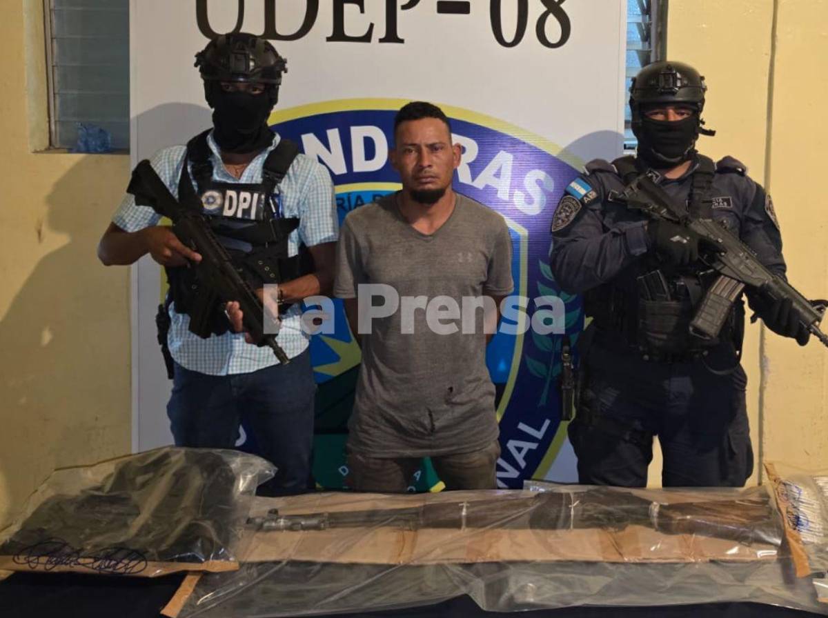 Con un rifle, municiones, chaleco antibalas y droga fue atrapado el hermano de El Diablo