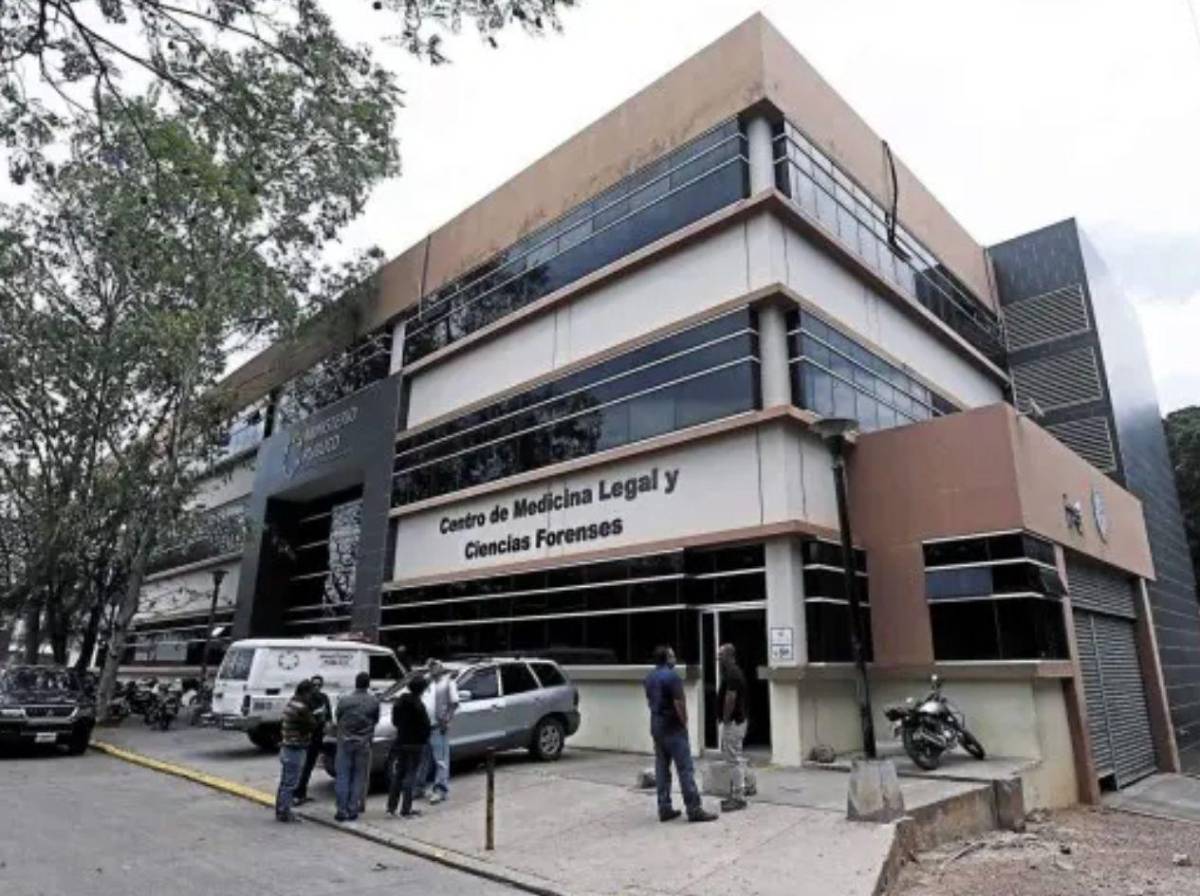 Horrible crimen: estudiante Johnny Ulloa tenía ocho disparos y los tobillos fracturados
