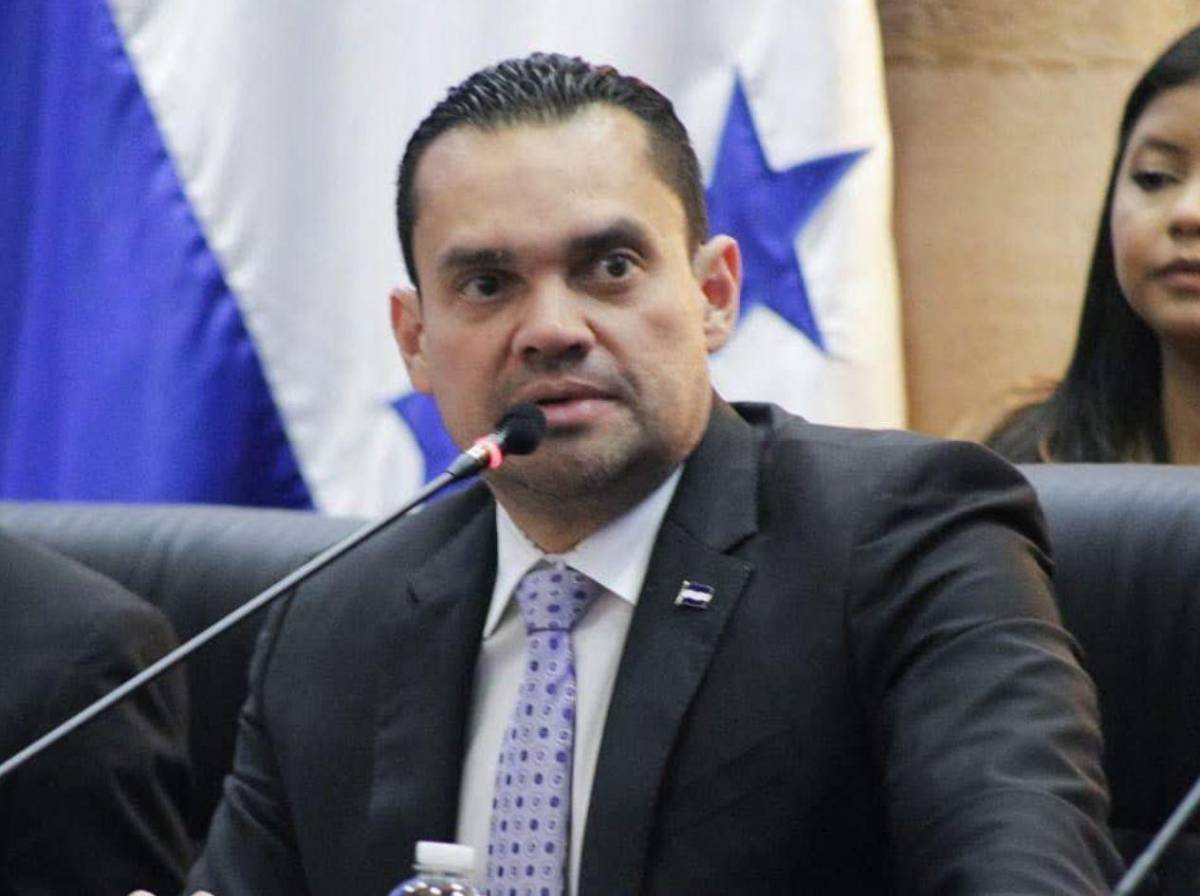 Tomás Zambrano atiza contra Mel Zelaya y le sugiere que se retire de la política