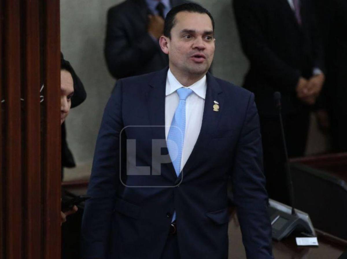 Tomás Zambrano atiza contra Mel Zelaya y le sugiere que se retire de la política