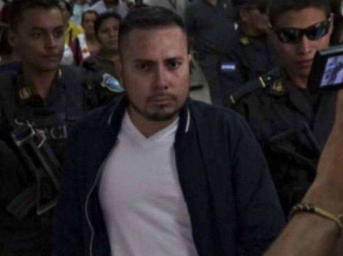 ¿Qué contienen los barriles descubiertos en propiedad de Magdaleno Meza?