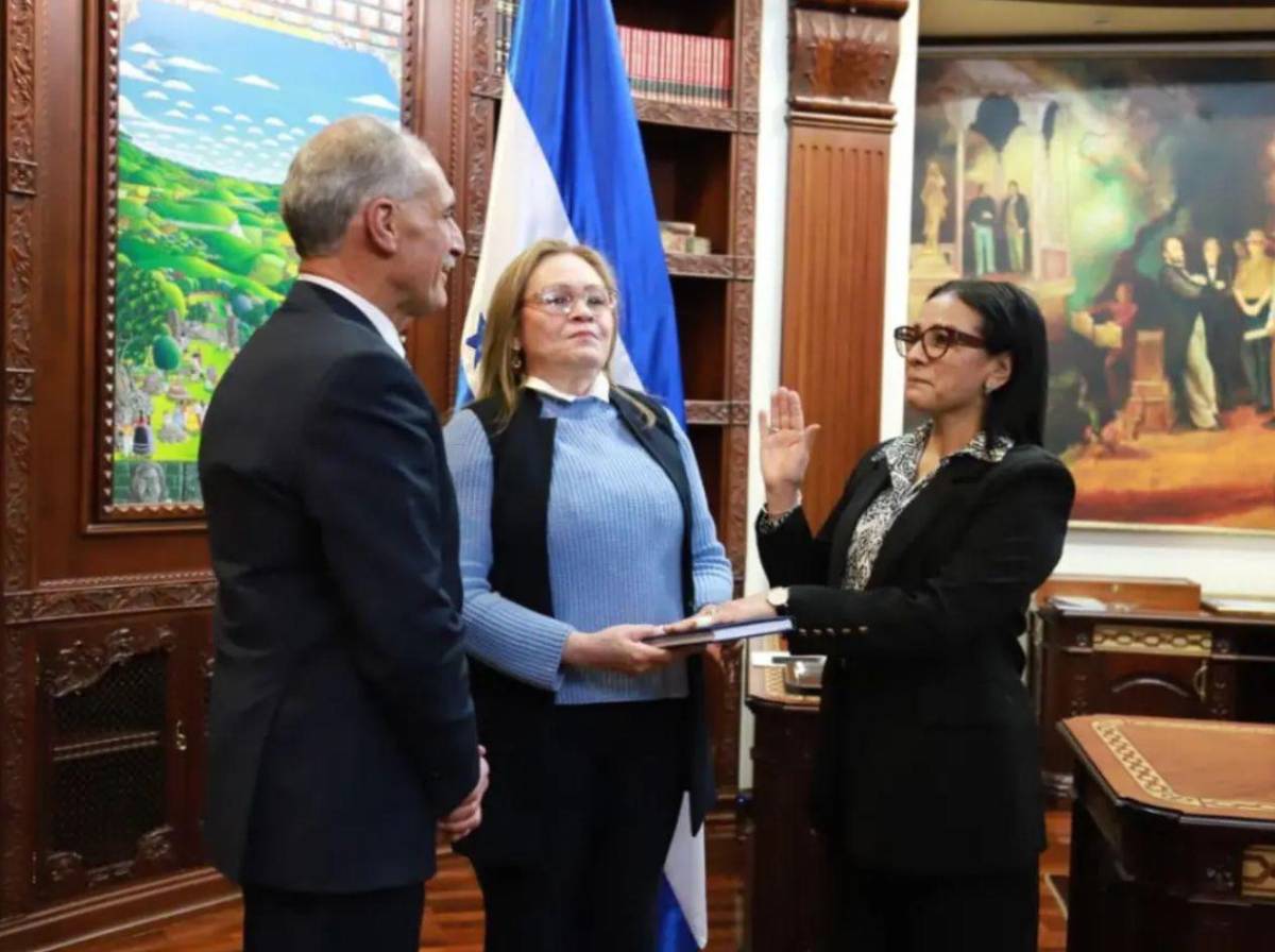 Exdiputada y otros liberales asumen cargos en el gobierno de Nasry Asfura