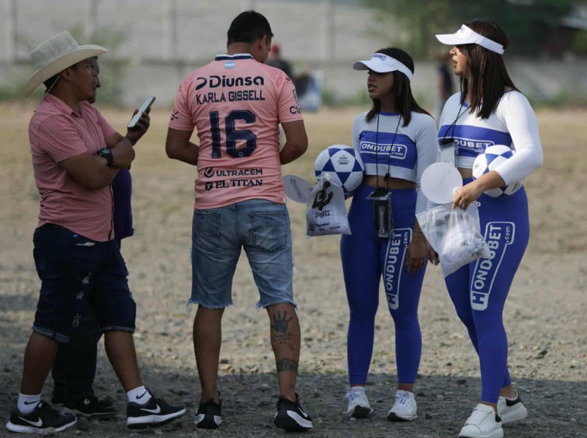No viste en TV: La 'Roca' aparece en Motagua y Rodrigo Auzmendi se destapa