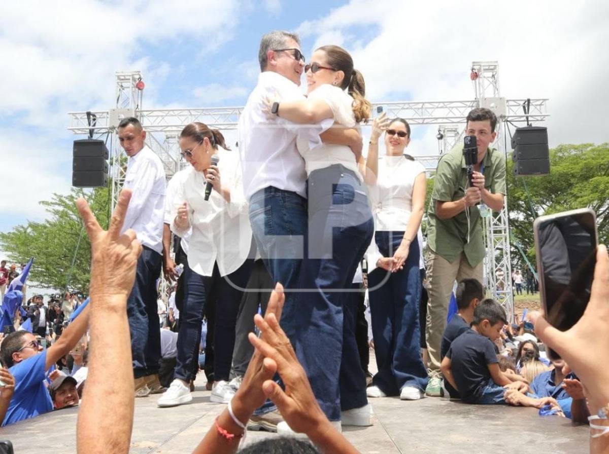 Las curiosas e históricas imágenes del recibimiento de Juan Orlando Hernández  en Honduras