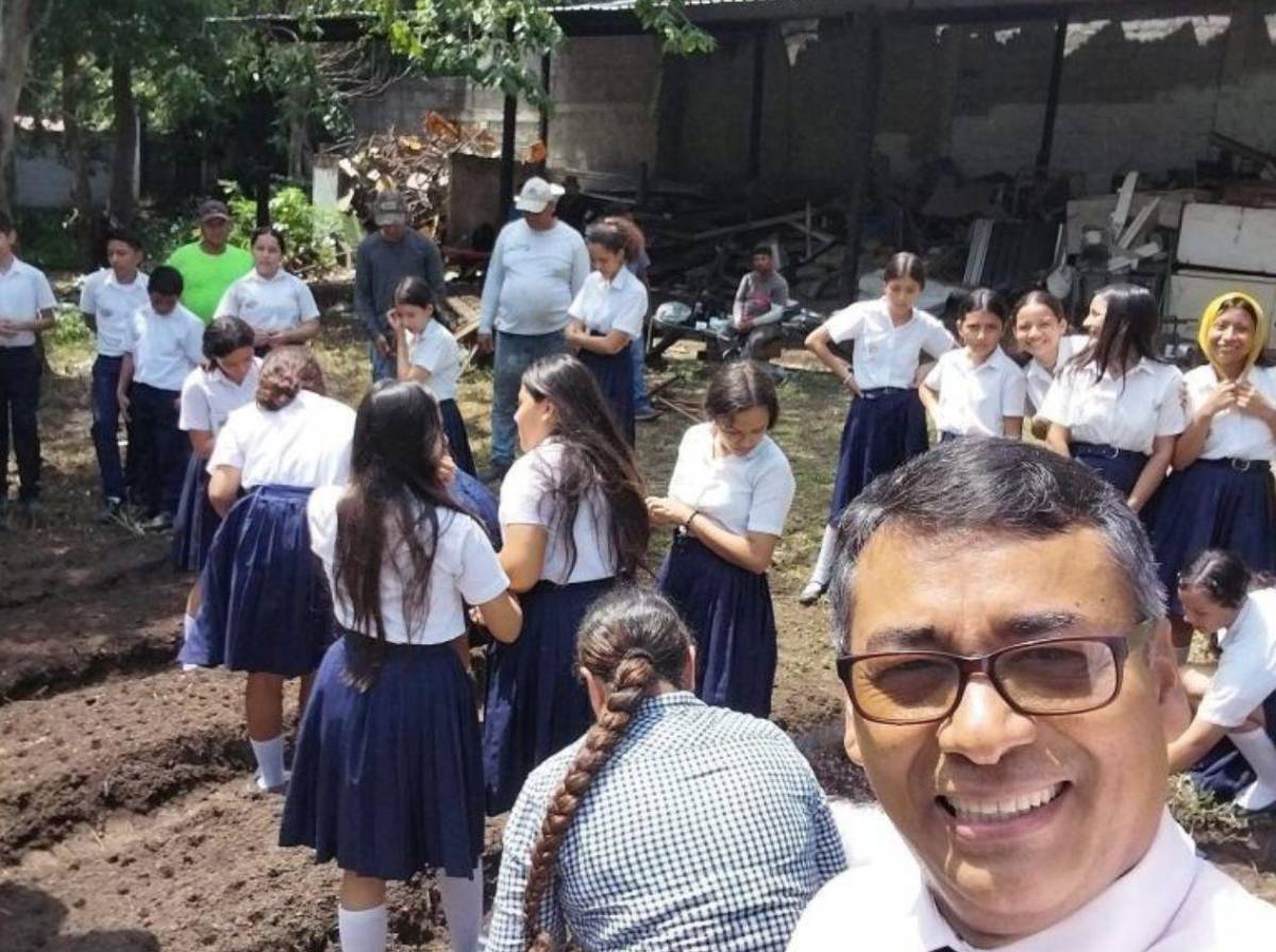 No toleraba las injusticias: entierran al director Víctor Fiallos en SPS