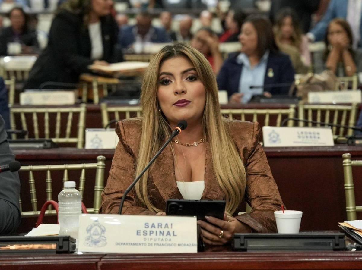 “Para mí es una más”: Saraí Espinal arremete contra María José Sosa
